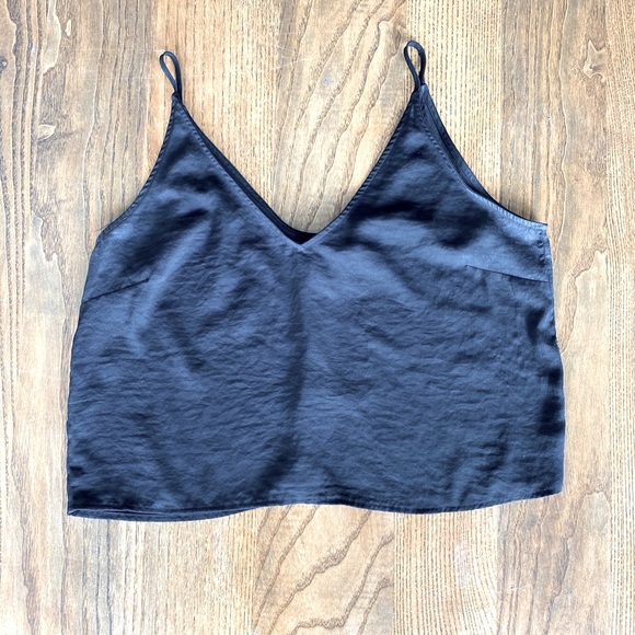 Twik silk-like cropped cami - Picture 5 of 5